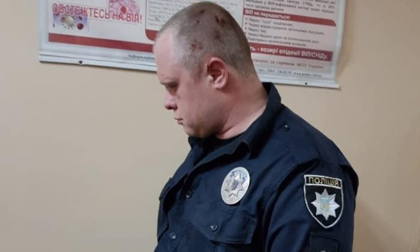 На Днепропетровщине мужчина напал с молотком и ножом на полицейских