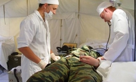 Врачи Мечникова спасают бойца АТО с ранением глаза