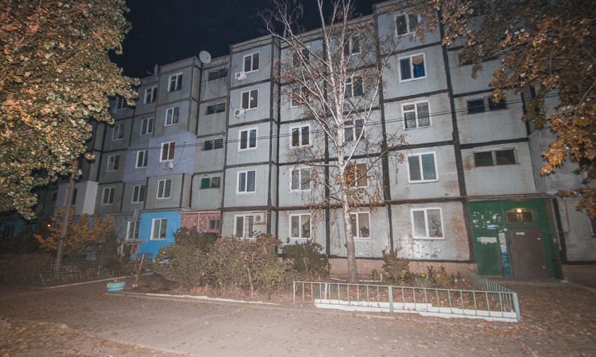 В Приднепровске затапливает подвал жилого дома