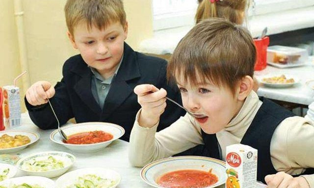 На Днепропетровщине дорожает школьное питание 