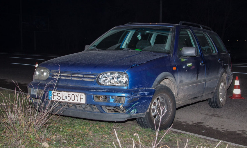 ДТП в Днепре: водитель оставил автомобиль на месте аварии 