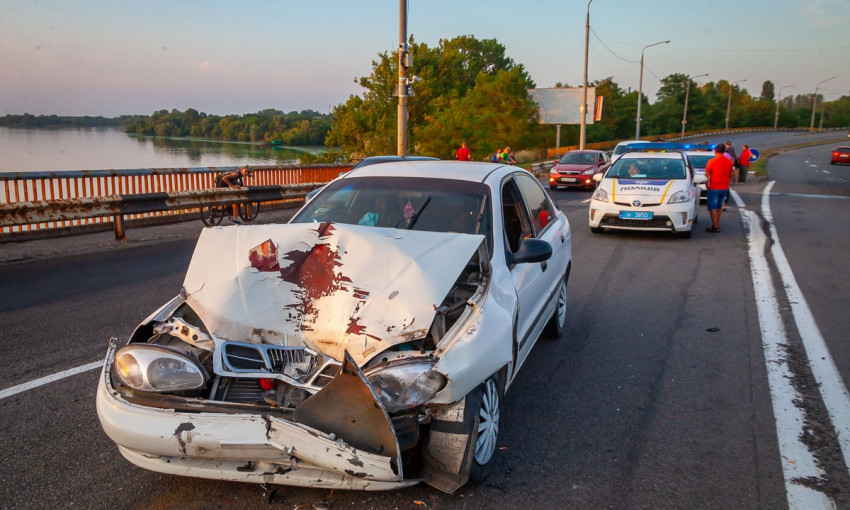 ДТП в Днепре: пьяный водитель Daewoo устроил аварию на Южном мосту