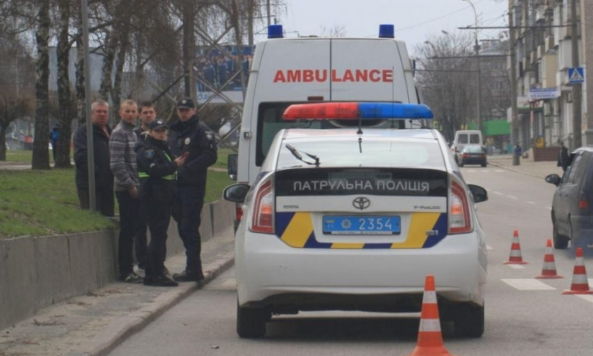 ДТП в Днепре: ВАЗ сбил пешехода на "зебре"