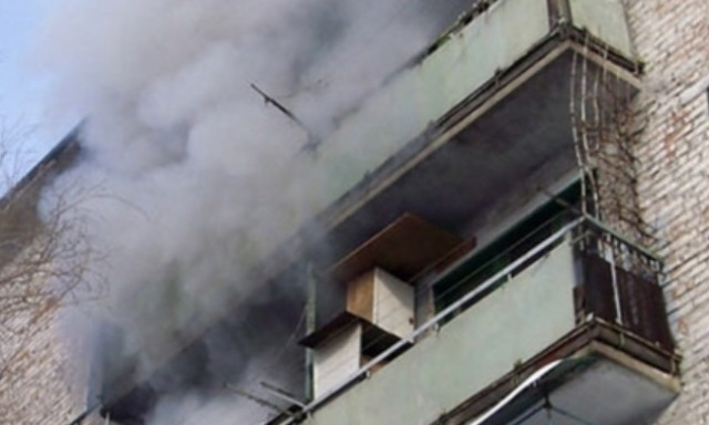 Пожар на Днепропетровщине: сотрудники ГСЧС тушили балкон