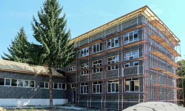 На Днепропетровщине ремонтируют опорные школы 