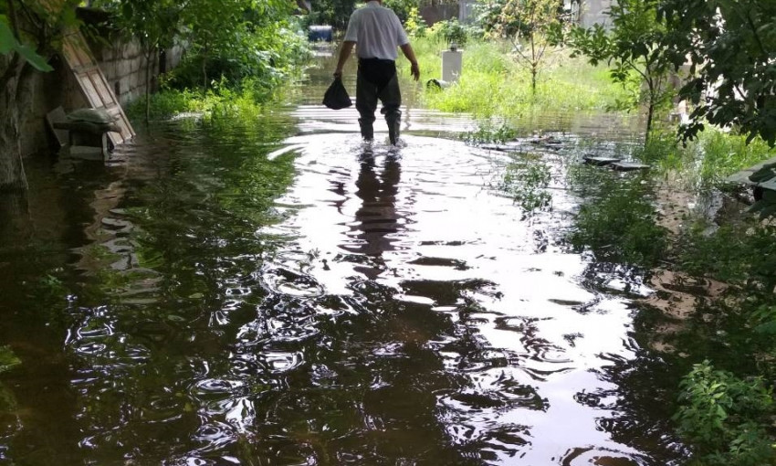 Мокрый Днепр: жители Диевки сообщили о подтоплении 