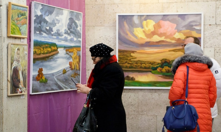 В Днепровском доме искусств открылась выставка «Степи Украины»