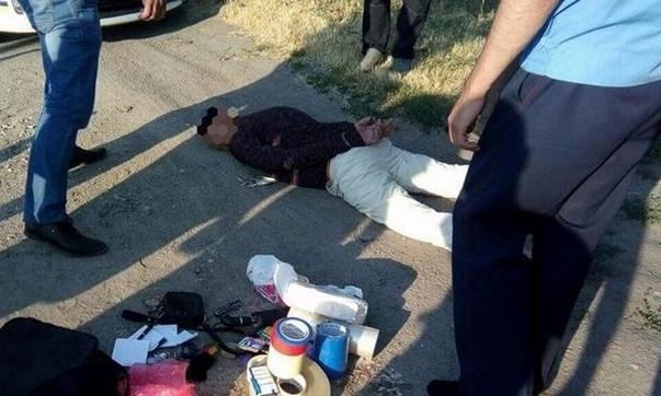 В Днепре сотрудники полиции задержали грабителя с ножом 
