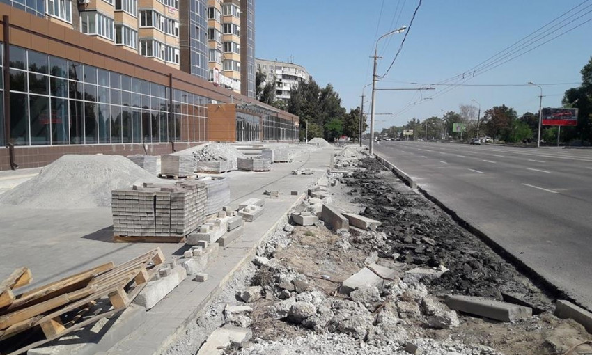Власти Днепра закрыли "элитную" парковку 
