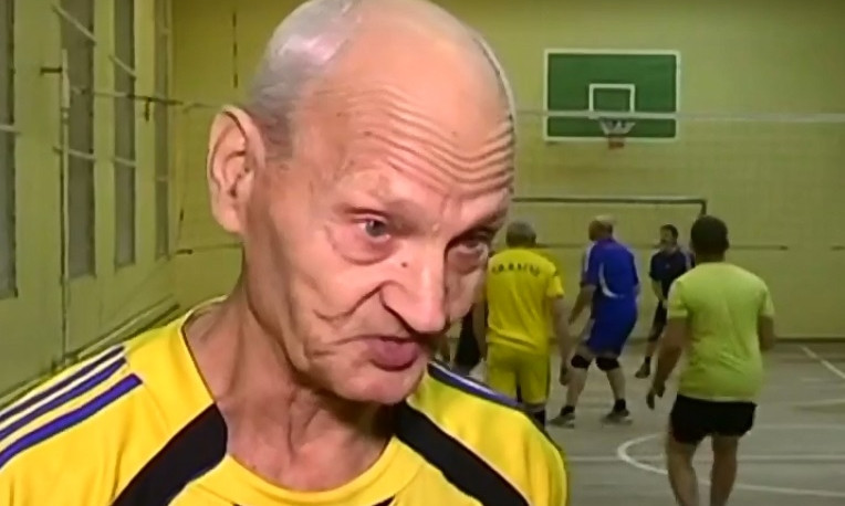 В Днепре живет 81-летний волейболист 