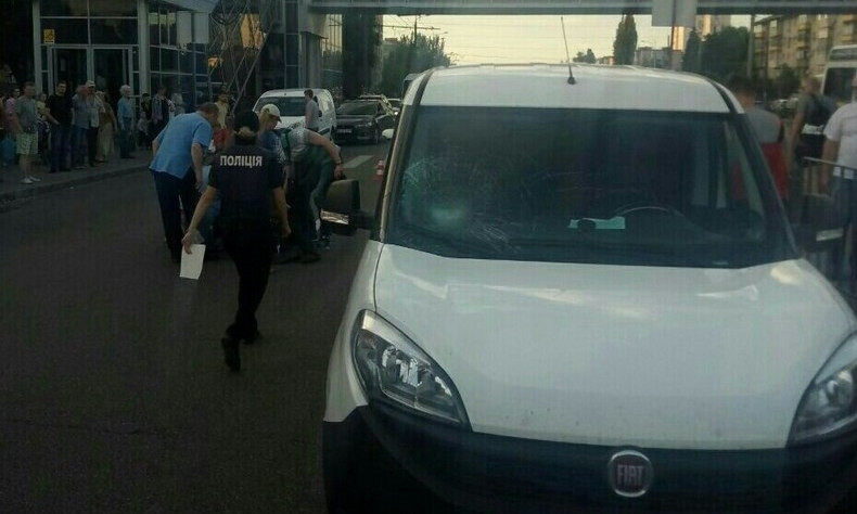 ДТП в Днепре: На Слобожанском проспекте сбили пешехода 