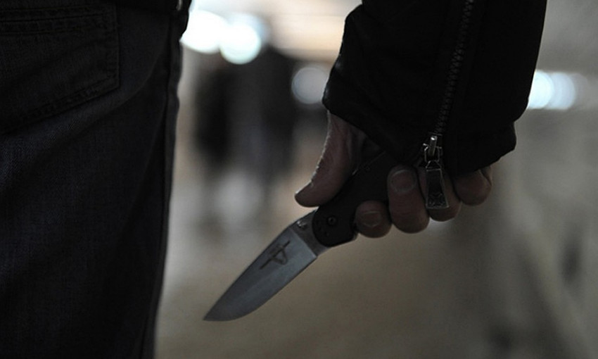 ЧП в Днепре: на иностранца напали с ножом в парке Глобы