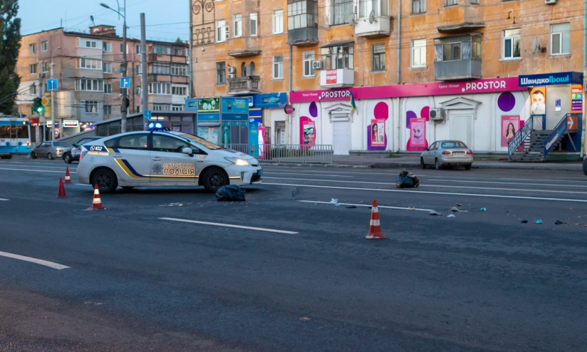 ДТП в Днепре: на Слобожанском проспекте Nissan сбил женщину