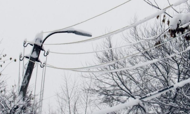 На Днепропетровщине из-за погоды повреждаются линии электропередачи