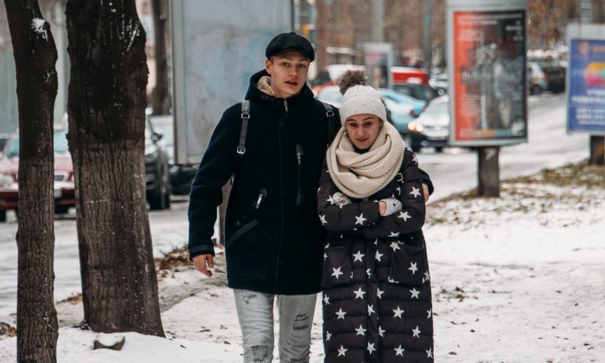 Зимний Днепр: горожане гуляют по днепровским улицам 