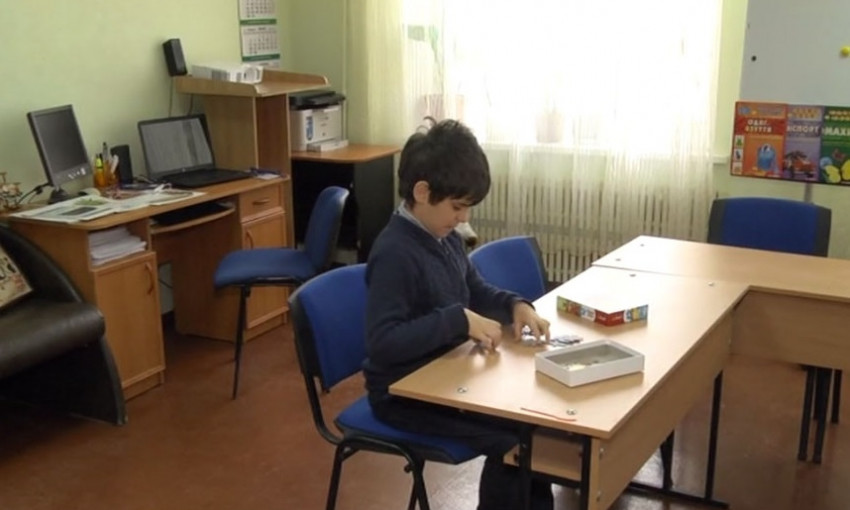 В школе Днепра оборудовали комнату для детей с аутизмом