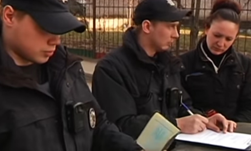 Операция "Первоцвет": полиция Днепра штрафует цветочные рынки