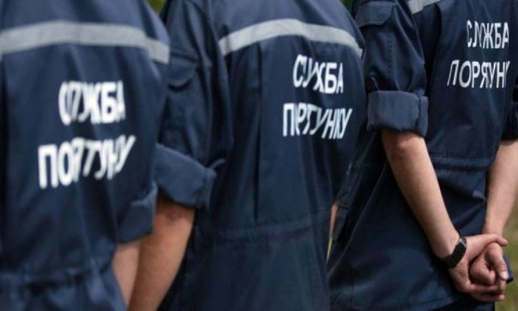 ЧП на Днепропетровщине: мужчина застрял в диване 
