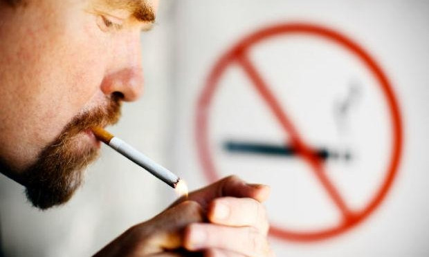 Днепряне игнорируют закон о запрете курения 