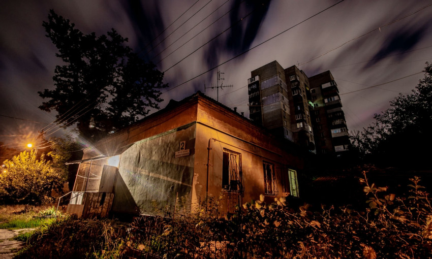 Ночной Днепр: как выглядят ночью дома в Новокрымском переулке