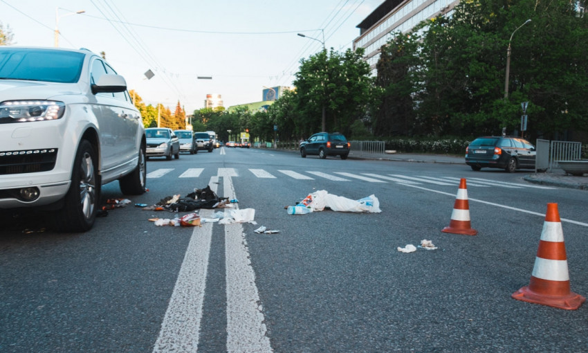 ДТП в Днепре: возле «Поплавка» Audi сбил женщину 
