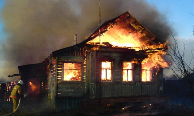 Пожар на Днепропетровщине: в заброшенном доме погиб мужчина