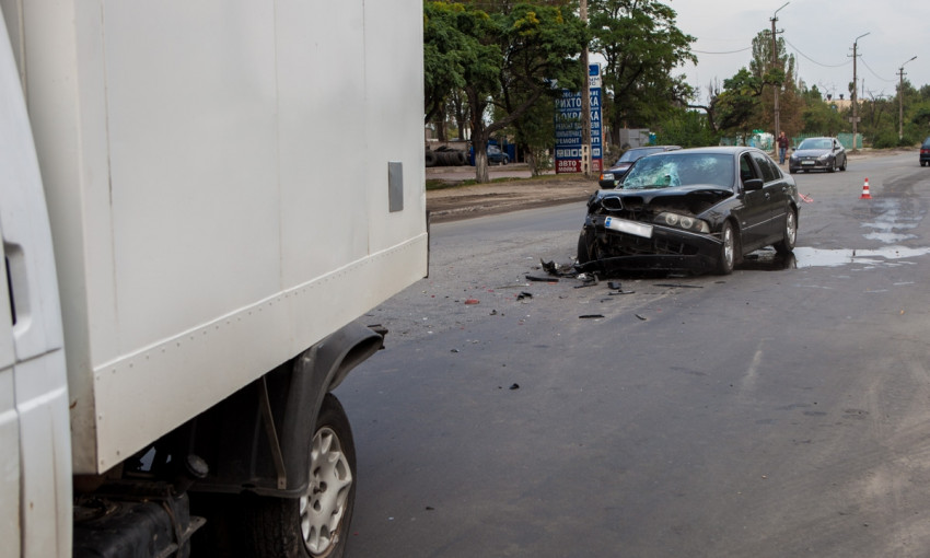 ДТП в Днепре: пассажир BMW попал в реанимацию