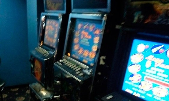 В Днепре закрыли подпольный зал игровых автоматов