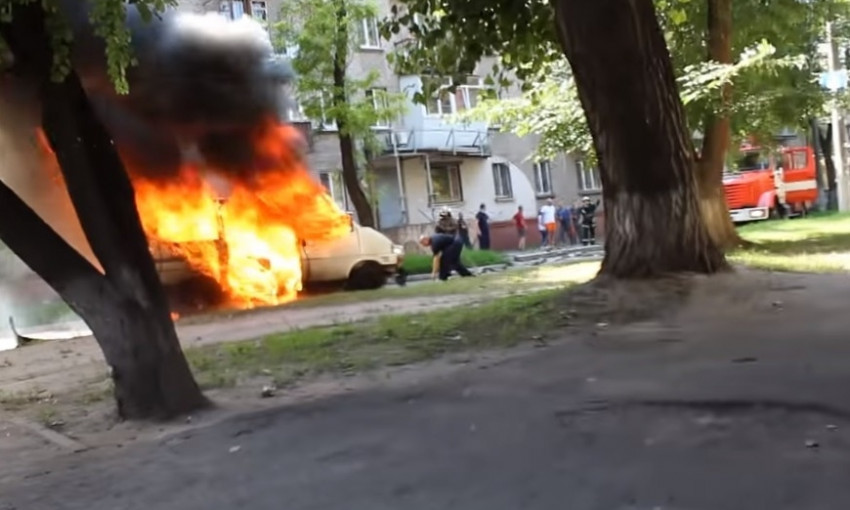 ЧП на Днепропетровщине: взорван автомобиль, которым управлял депутат