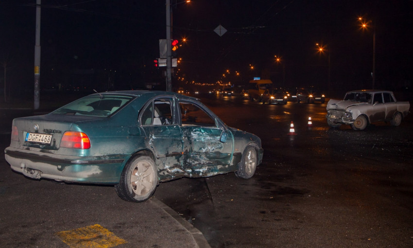 ДТП в Днепре: в результате аварии пострадал пассажир 