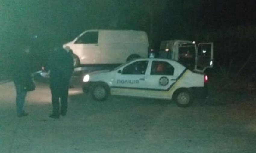 На Днепропетровщине полиция разоблачила нелегальную "заправку на колесах"
