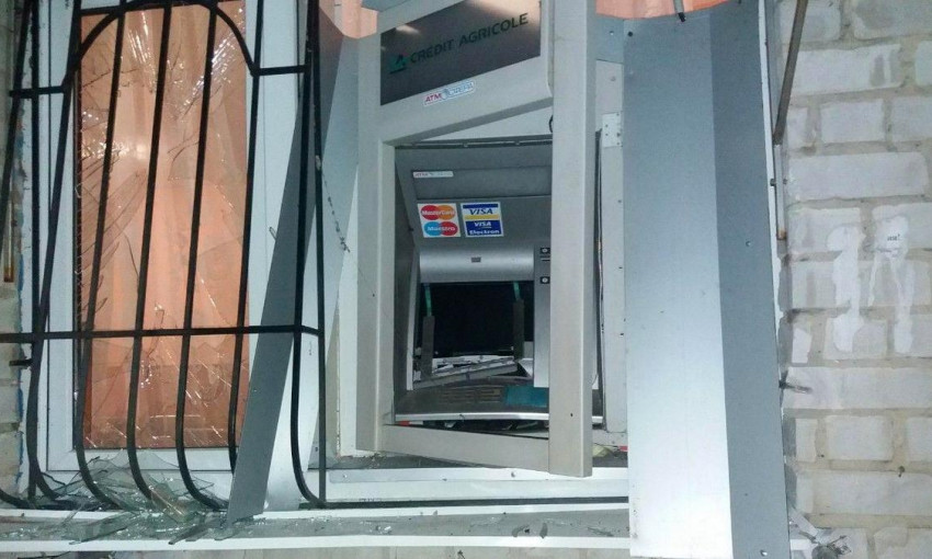 ЧП под Днепром: в здании сельсовета подорвали банкомат