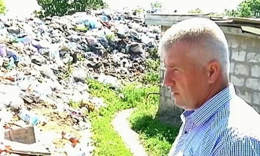 30 лет в мусоре: жители Днепропетровщины живут рядом со свалкой 