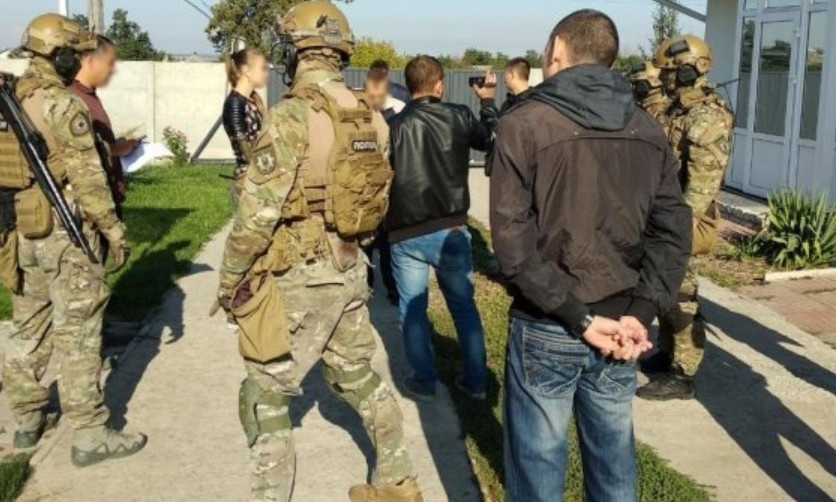 На Днепропетровщине КОРД задержал наркоплантатора 