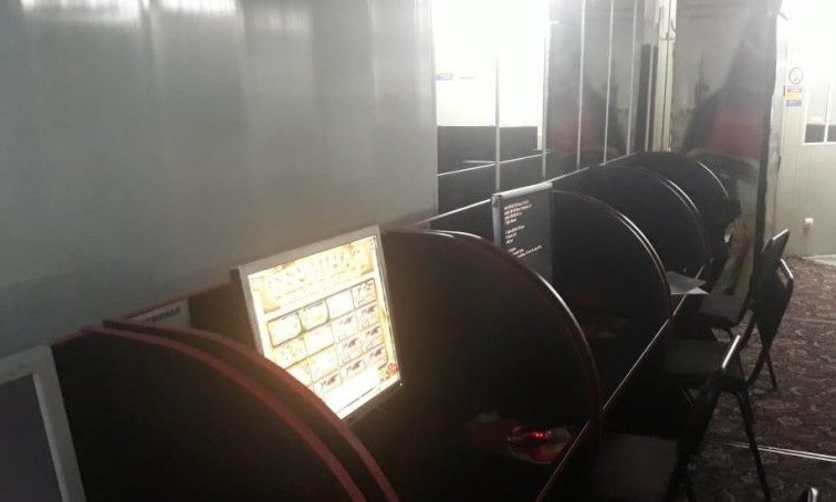 На Днепропетровщине полиция обнаружила зал с игровыми автоматами