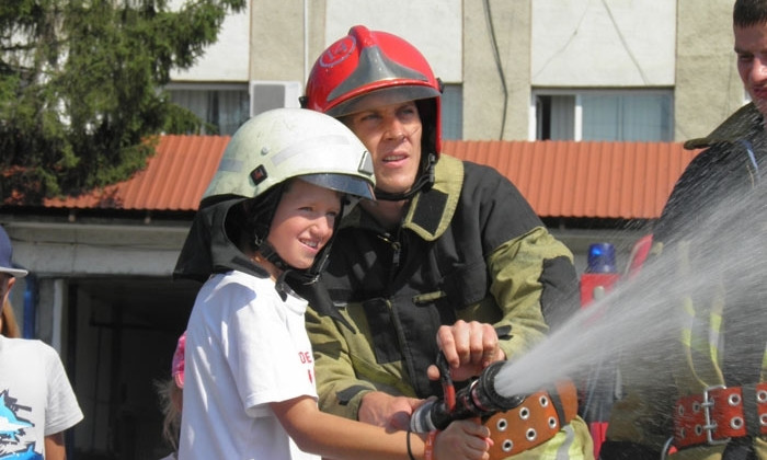 На набережной в Днепре пожарные устроят праздник для детей 
