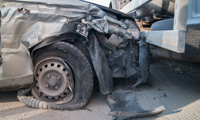 ДТП в Днепре: пьяный водитель врезался в фуру 