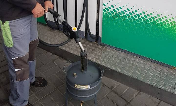 В Днепре на АЗС недолили бензина на 320 гривен