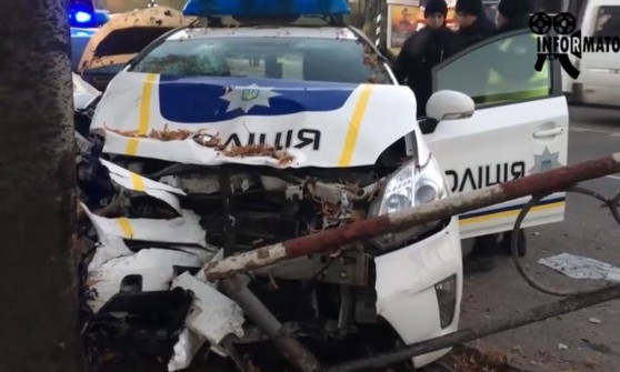 На Днепропетровщине полицейский уснул за рулем 