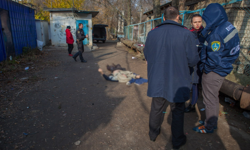 Под Днепром на теплотрассе обнаружили труп мужчины 