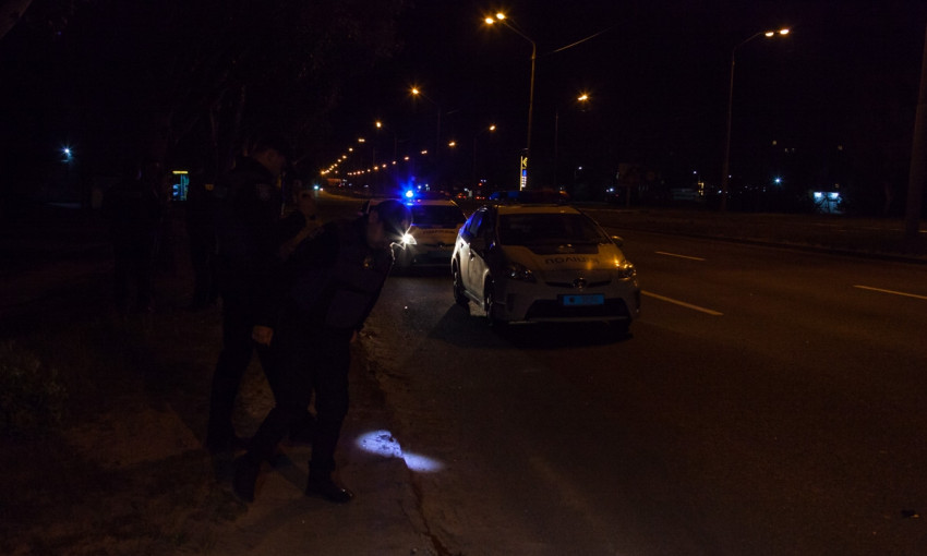 ДТП в Днепре: автомобиль сбил пешехода и уехал 