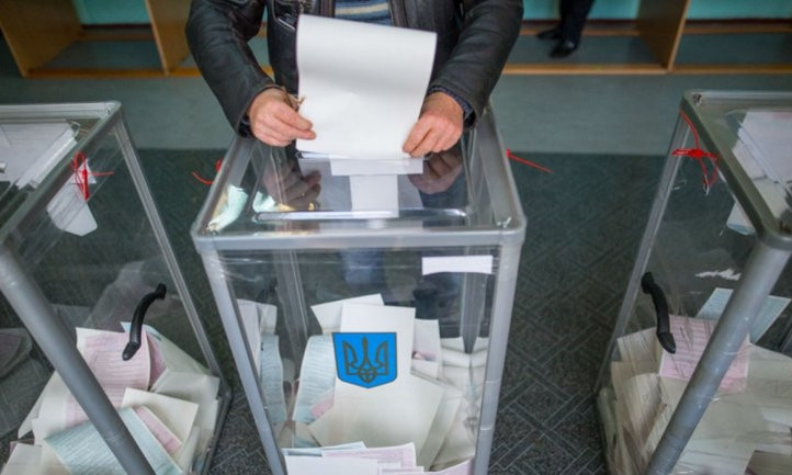 На Днепропетровщине не могли открыть сейф на избирательном участке 
