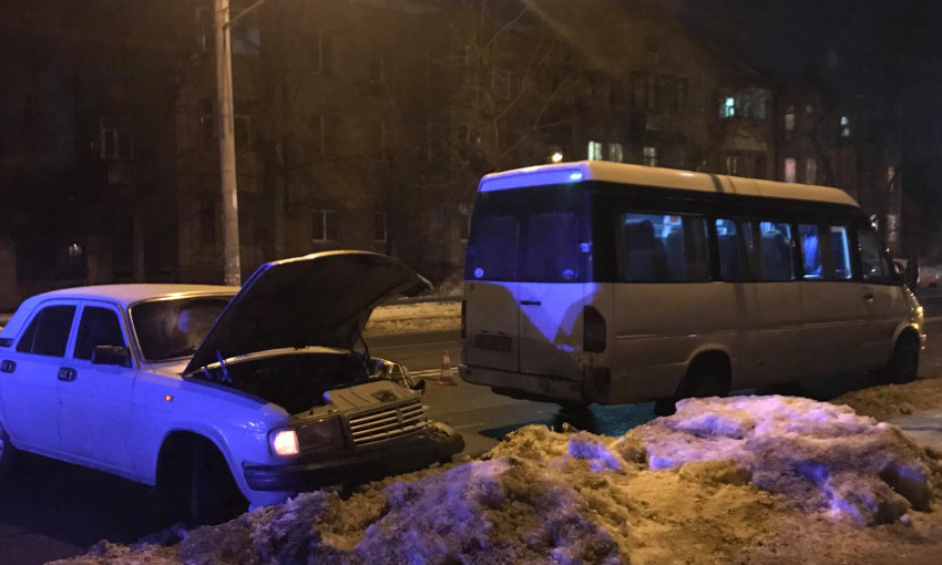 ДТП в Днепре: на Калиновой столкнулись три авто