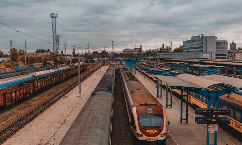 В Днепре на праздники запустят дополнительные поезда в Киев и Одессу