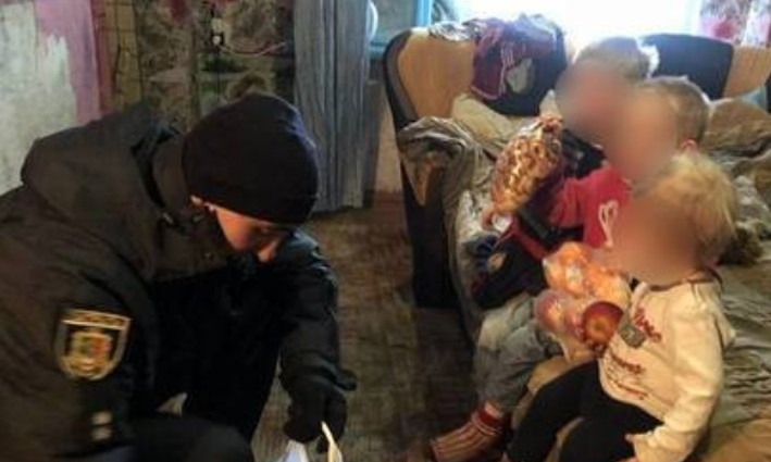 На Днепропетровщине полицейские спасли ребенка от обморожения 