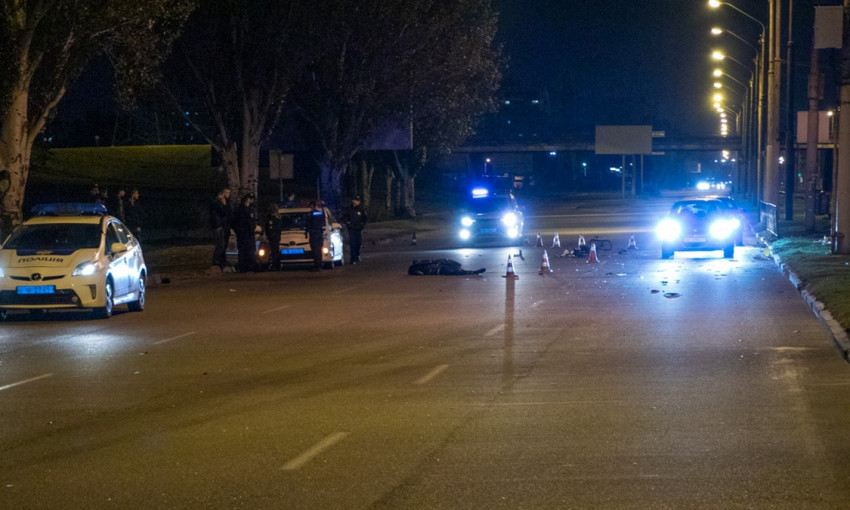ДТП в Днепре: Opel насмерть сбил мужчину и травмировал женщину