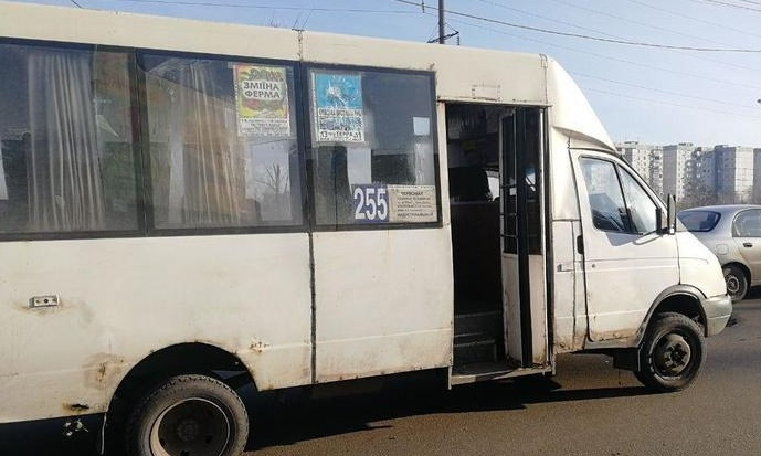 ДТП на Днепропетровщине: маршрутка сбила мужчину