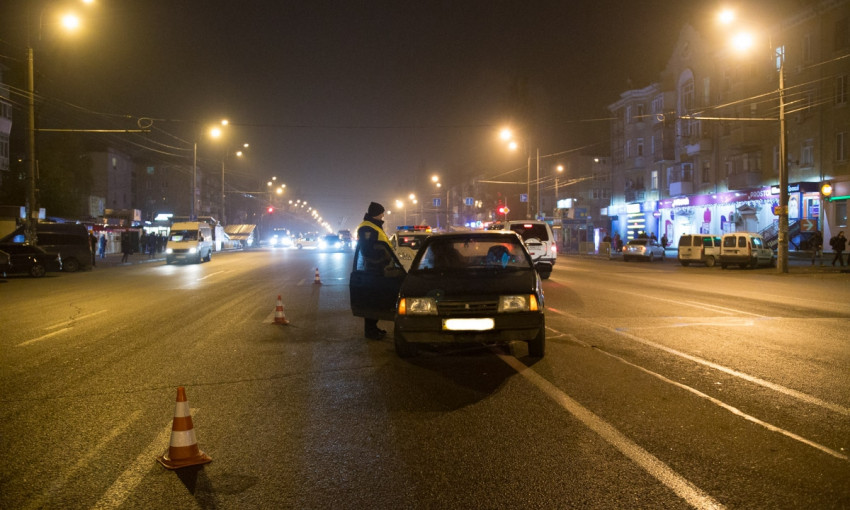 ДТП в Днепре: на дороге авто сбило пешехода 
