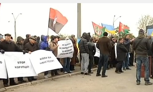 Жители Днепра устроили митинг 