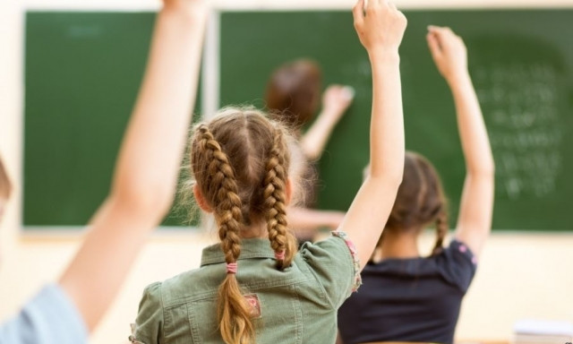 Школы из Днепра попали в сотню лучших в Украине